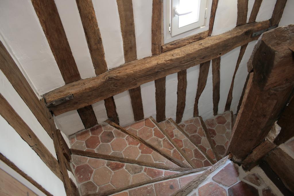 Logis Saint Eloi Leilighet Rouen Eksteriør bilde